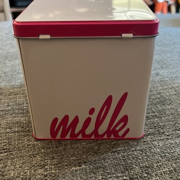 Pretty Hot Pink Milk Bar Momofuku Tin (Empty) with Hinged Lid & Windows - Picture 4 of 5